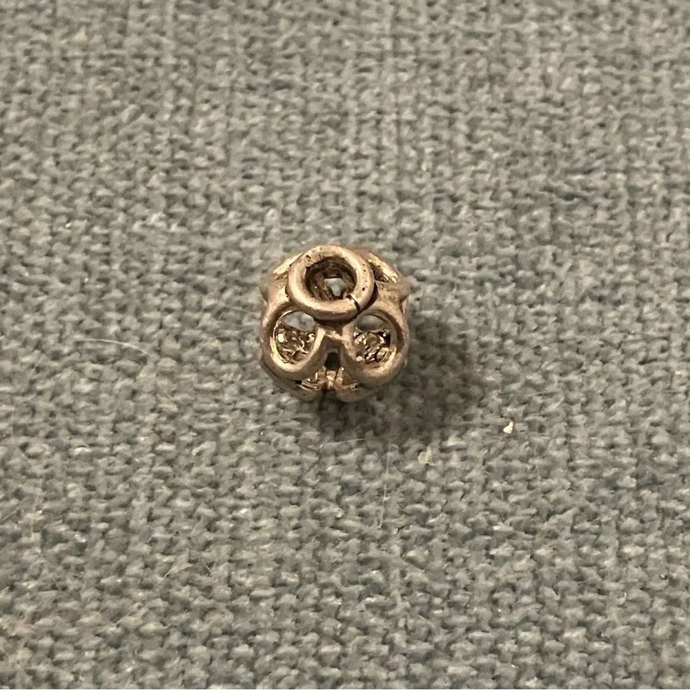 Bead